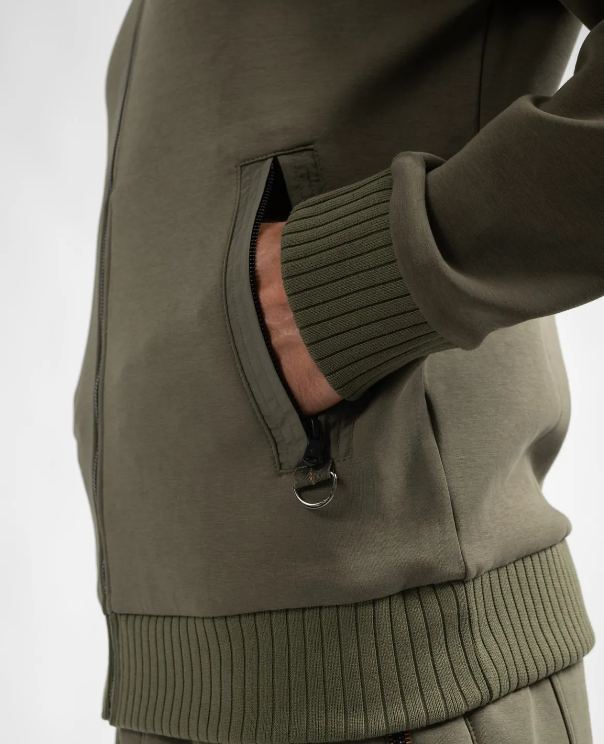 Sun Valley Lubbon Kaki Shop