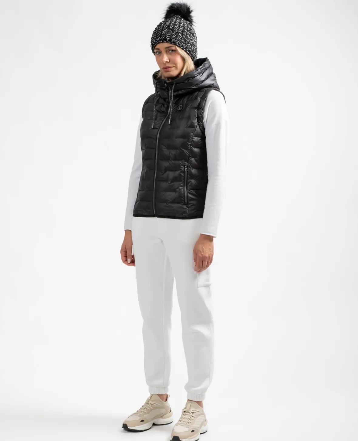 Sun Valley Nyleta Noir Discount