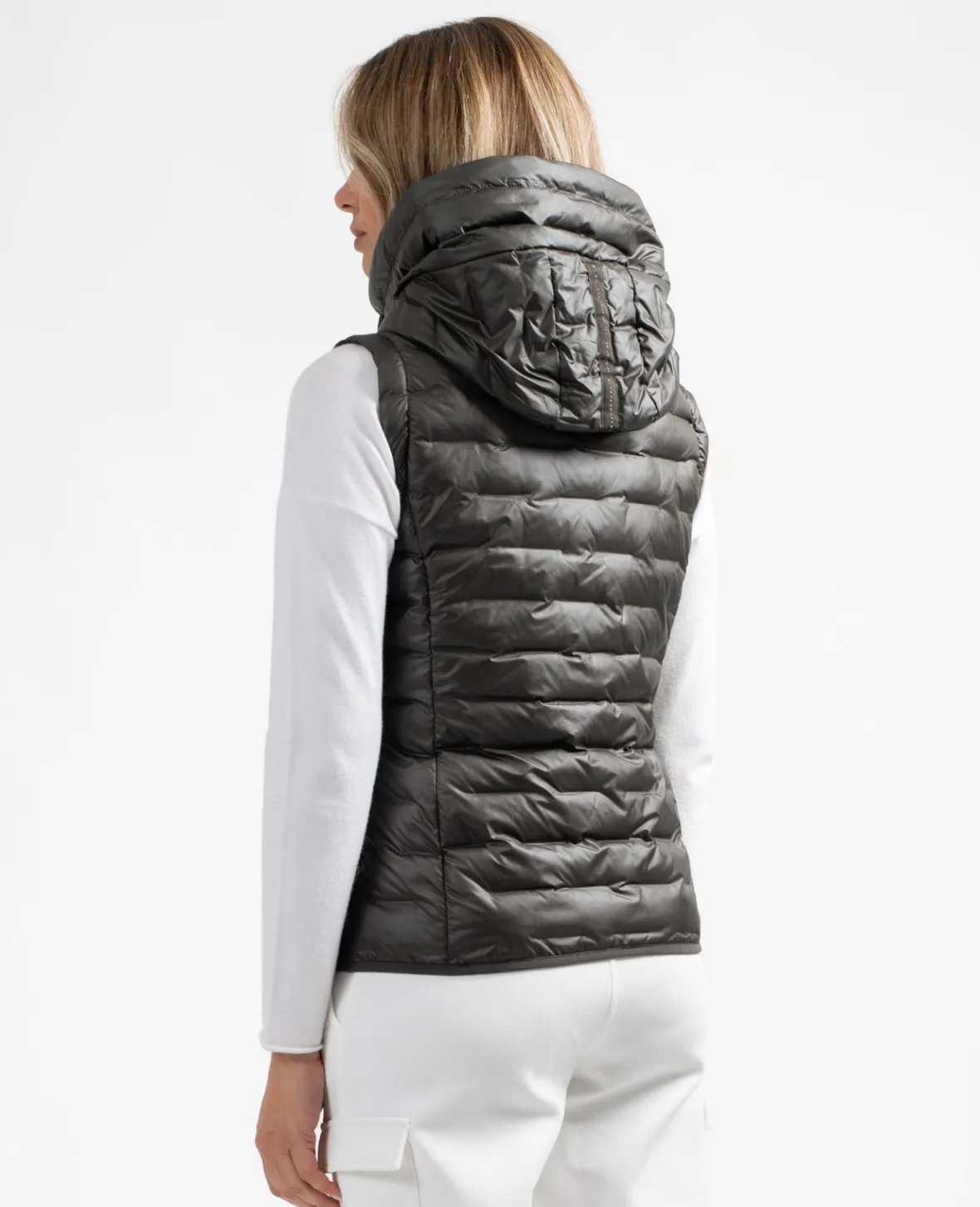 Sun Valley Nyleta Caviar Fashion