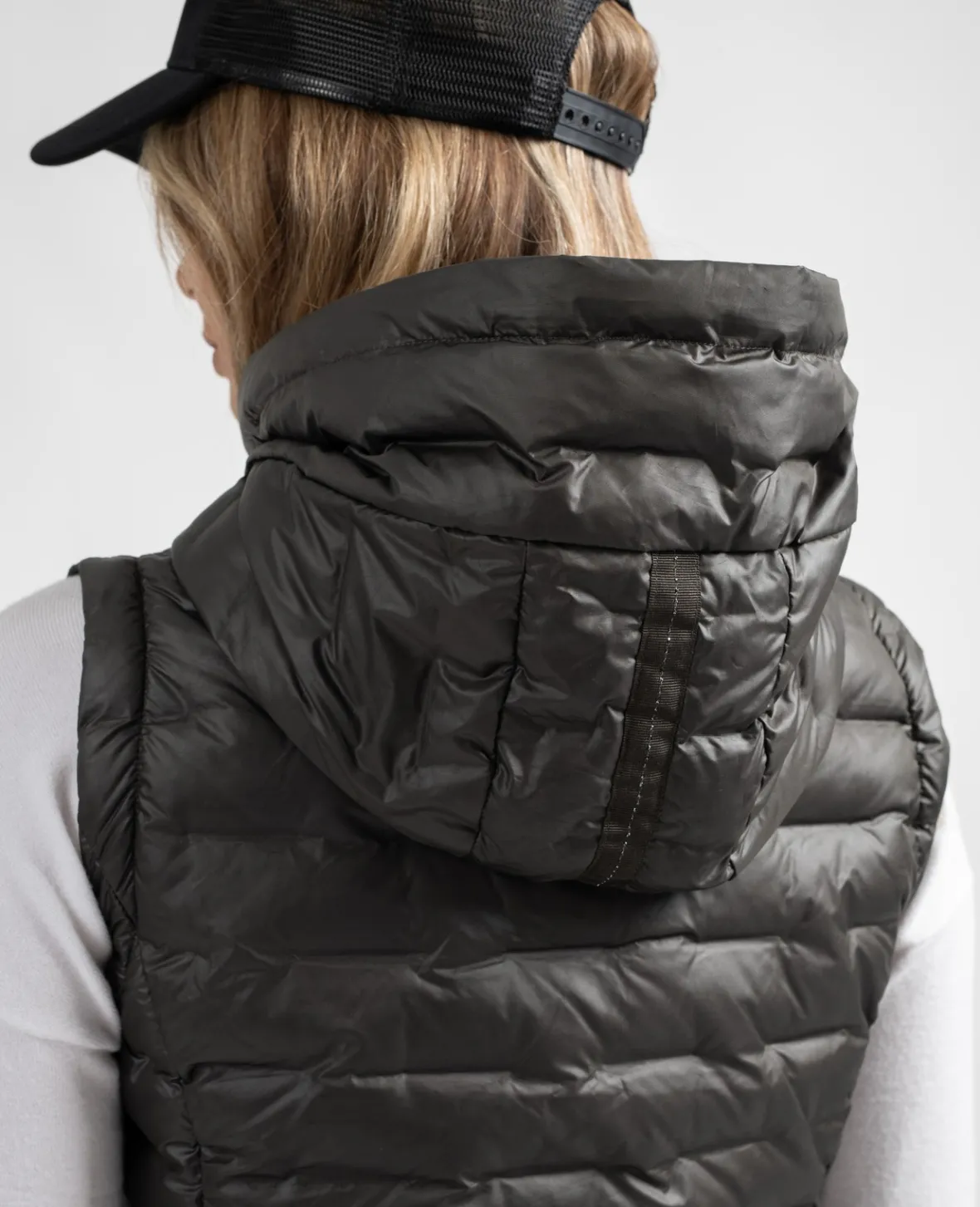 Sun Valley Nyleta Caviar Fashion