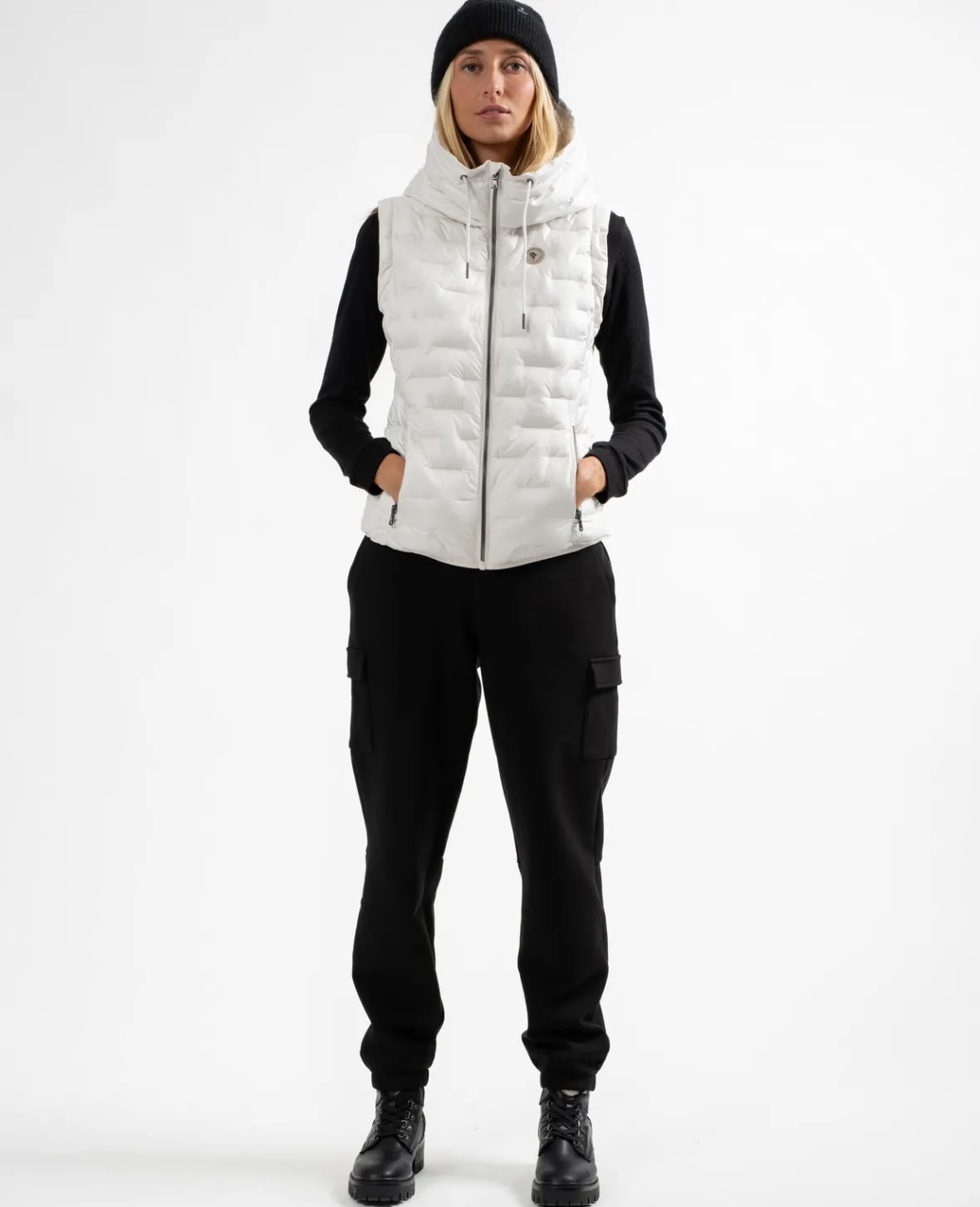 Sun Valley Nyleta Ecru New